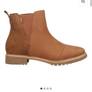 TOMS Cleo Chelsea Boot